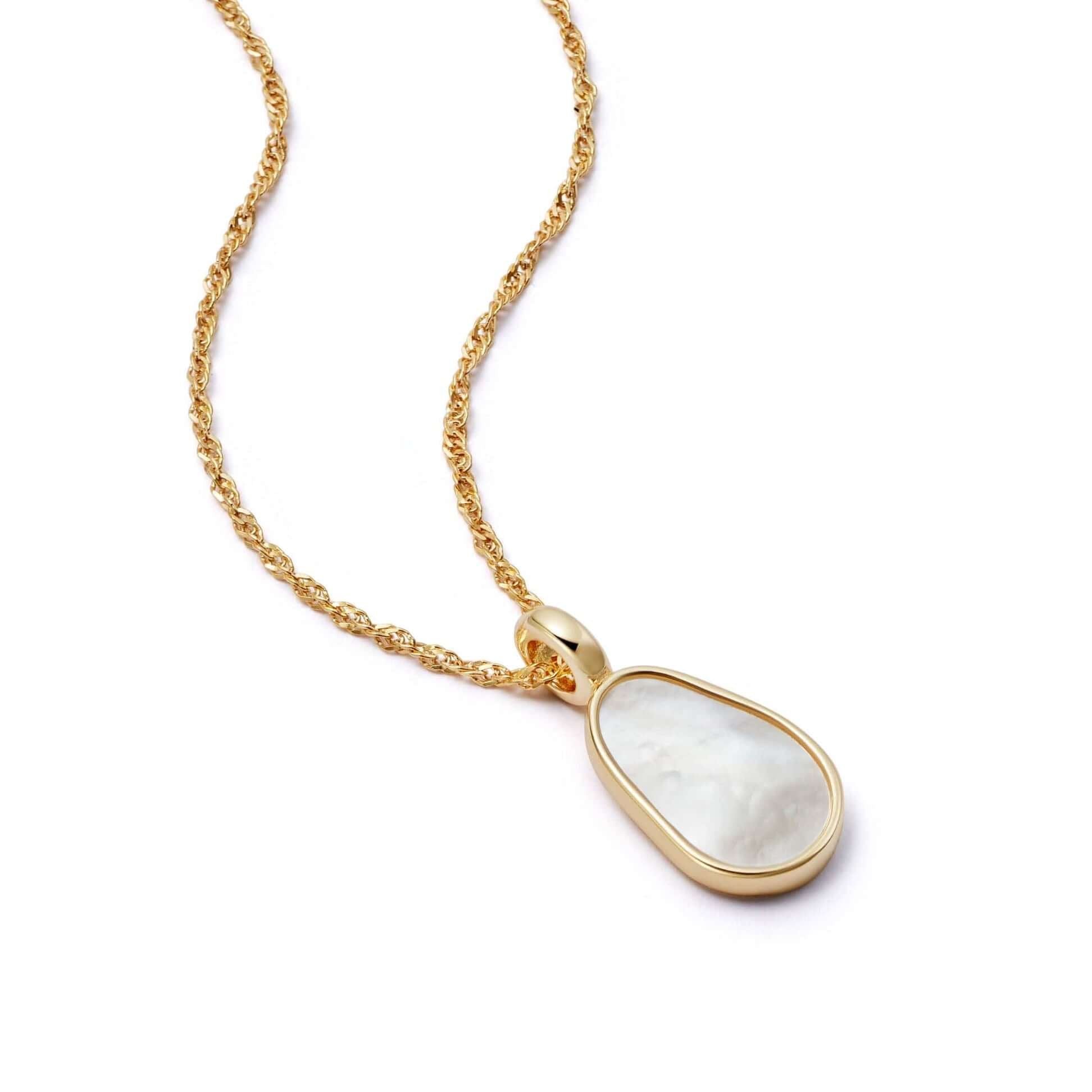 mother-of-pearl-necklace-daisy-london