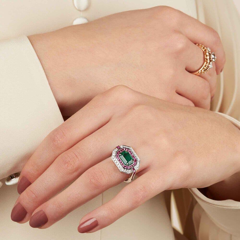 mirage-18ct-white-gold-emerald-diamond-ring