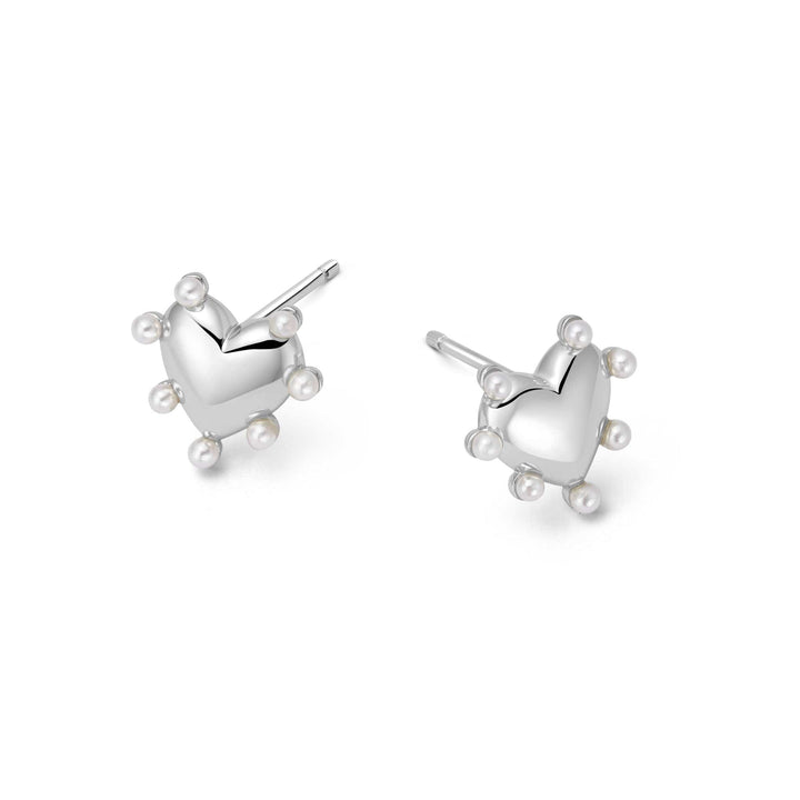 heart-pearl-stud-earrings-sterling-silver-daisy-london