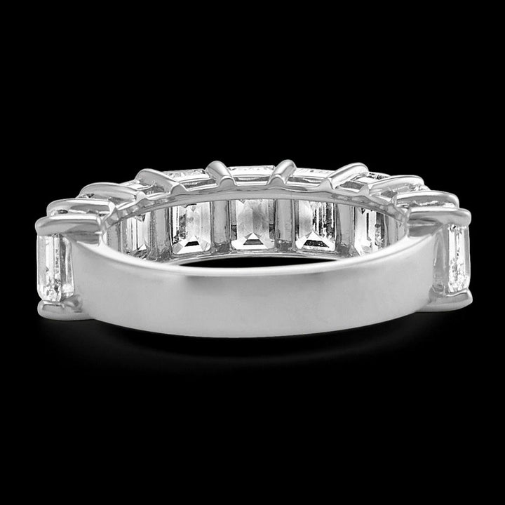 emerald-cut-diamond-band