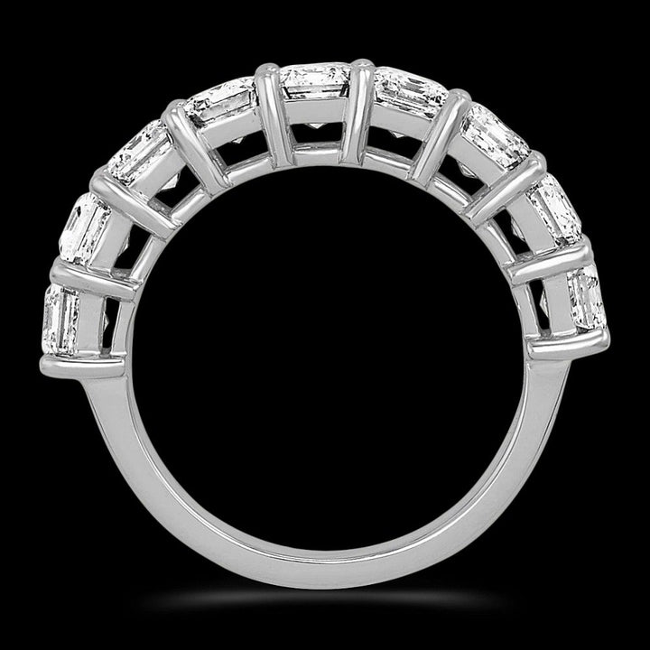 emerald-cut-diamond-band