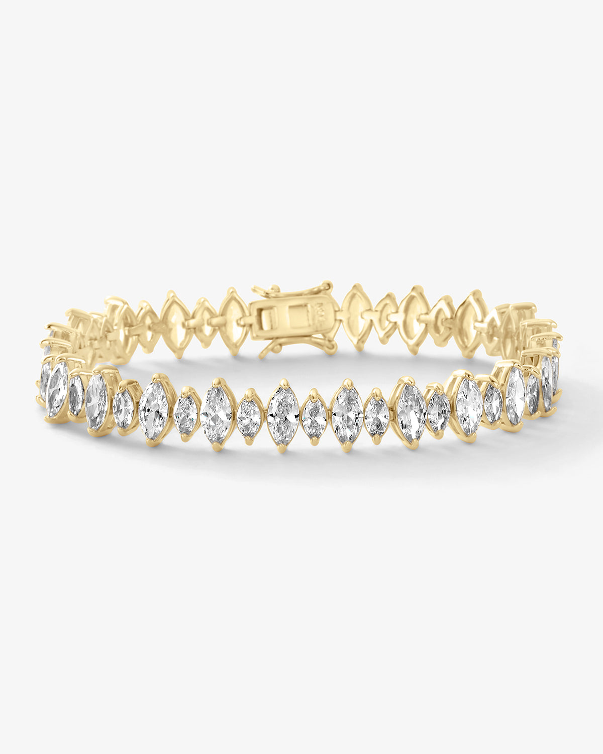 she-is-so-fine-tennis-bracelet-in-gold-and-white-diamondettes