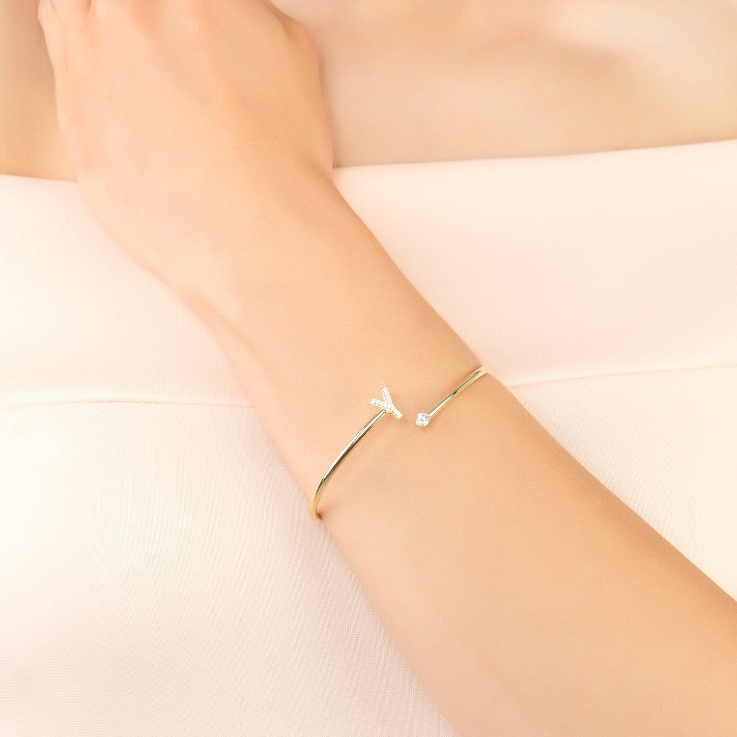 Initial Bangle Gold Y