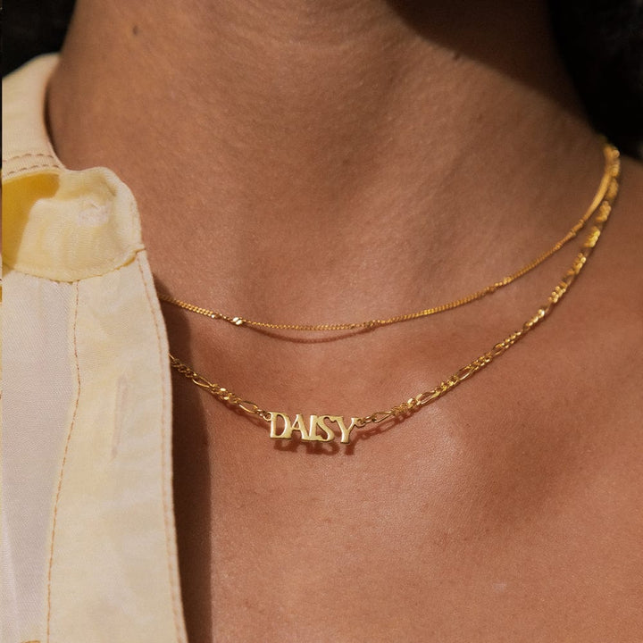 personalised-necklace-18ct-gold-plated-daisy-london