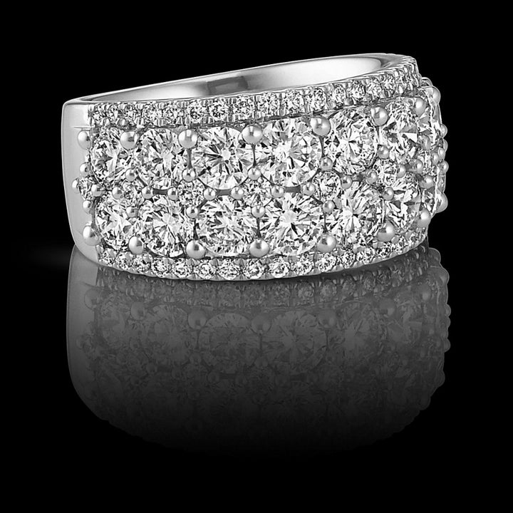 pave-set-round-diamond-ring