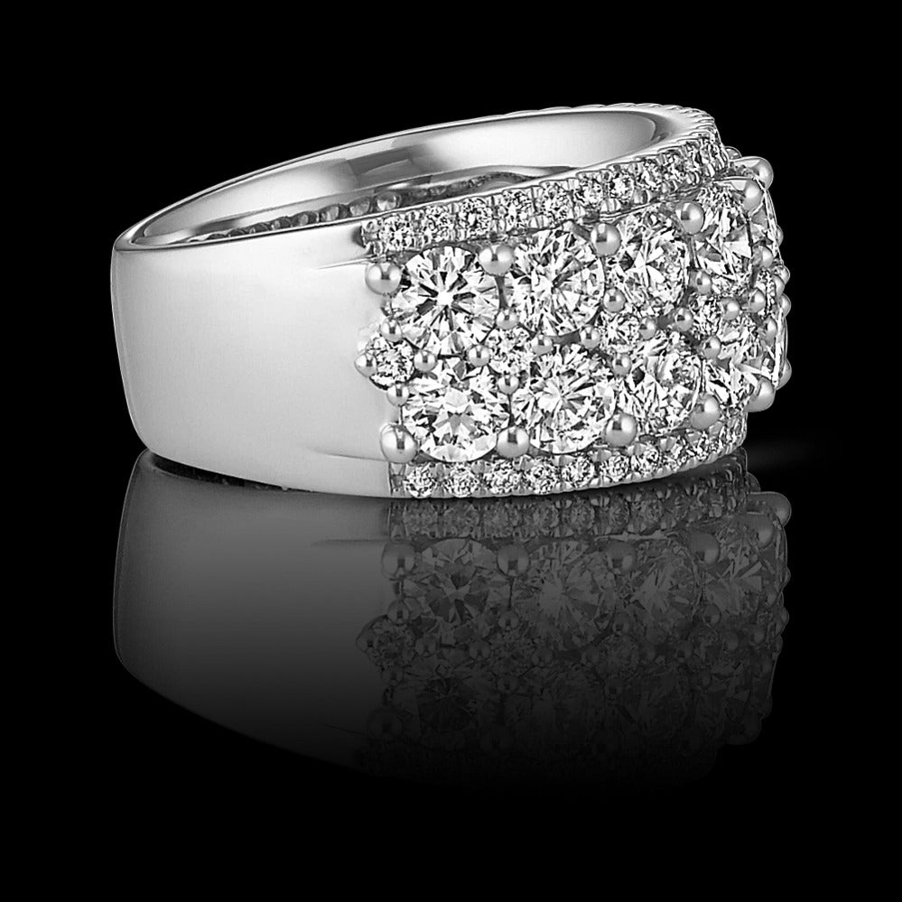 pave-set-round-diamond-ring