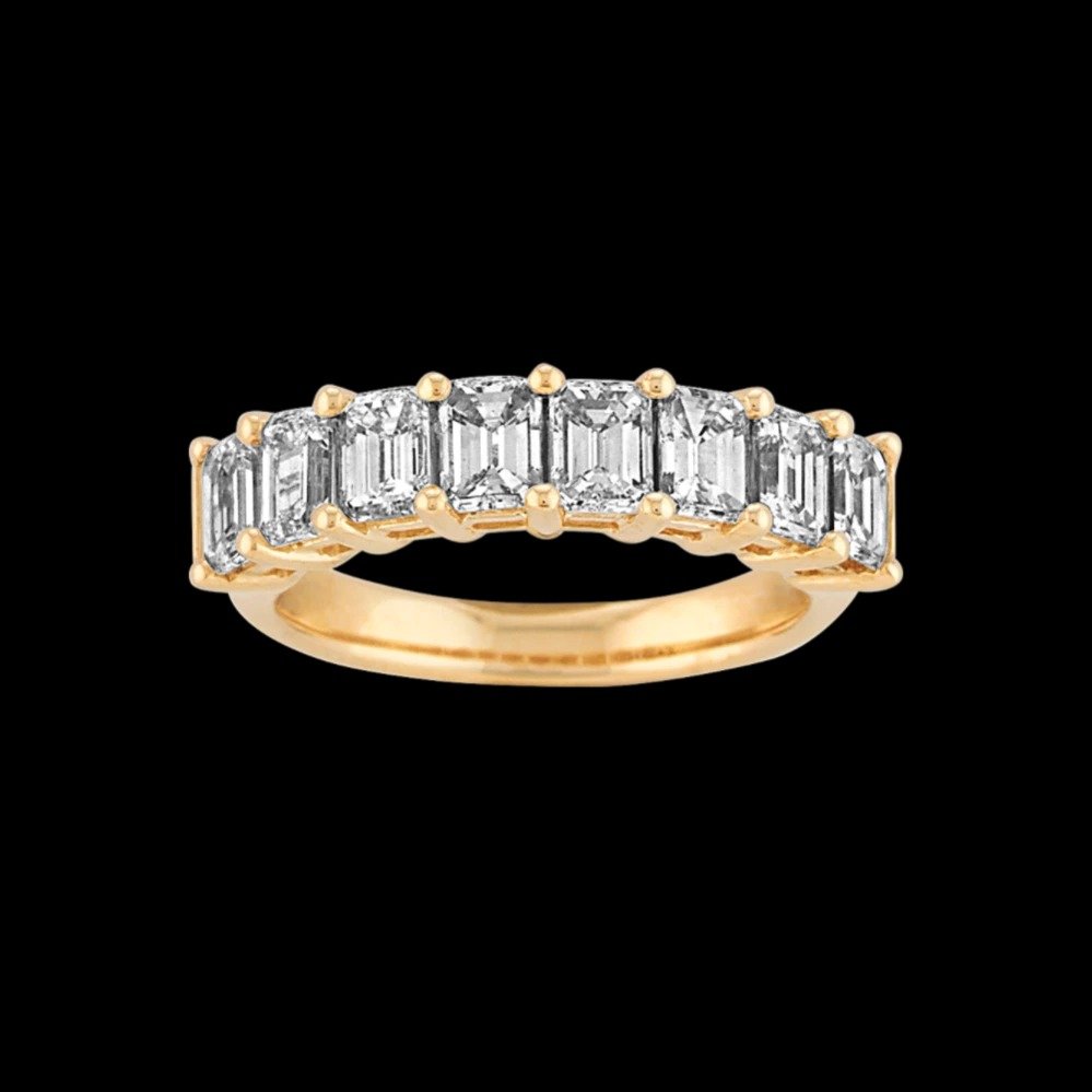 emerald-cut-195-tcw-diamond-band