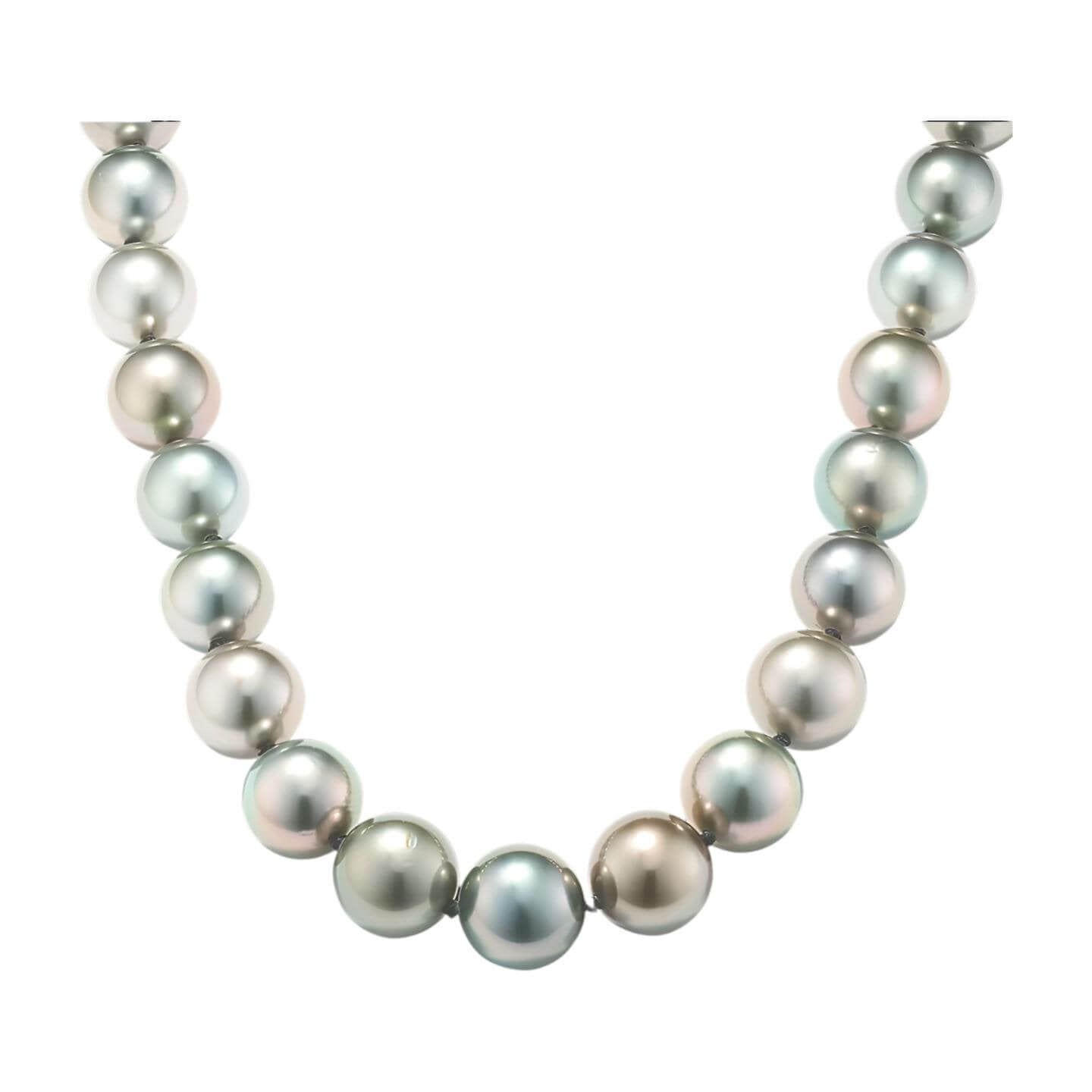 silver-cultured-tahitian-pearl-strand