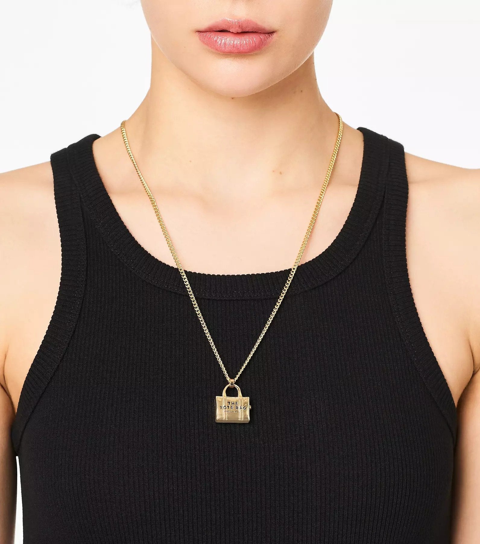 marc-jacobs-tote-bag-necklace