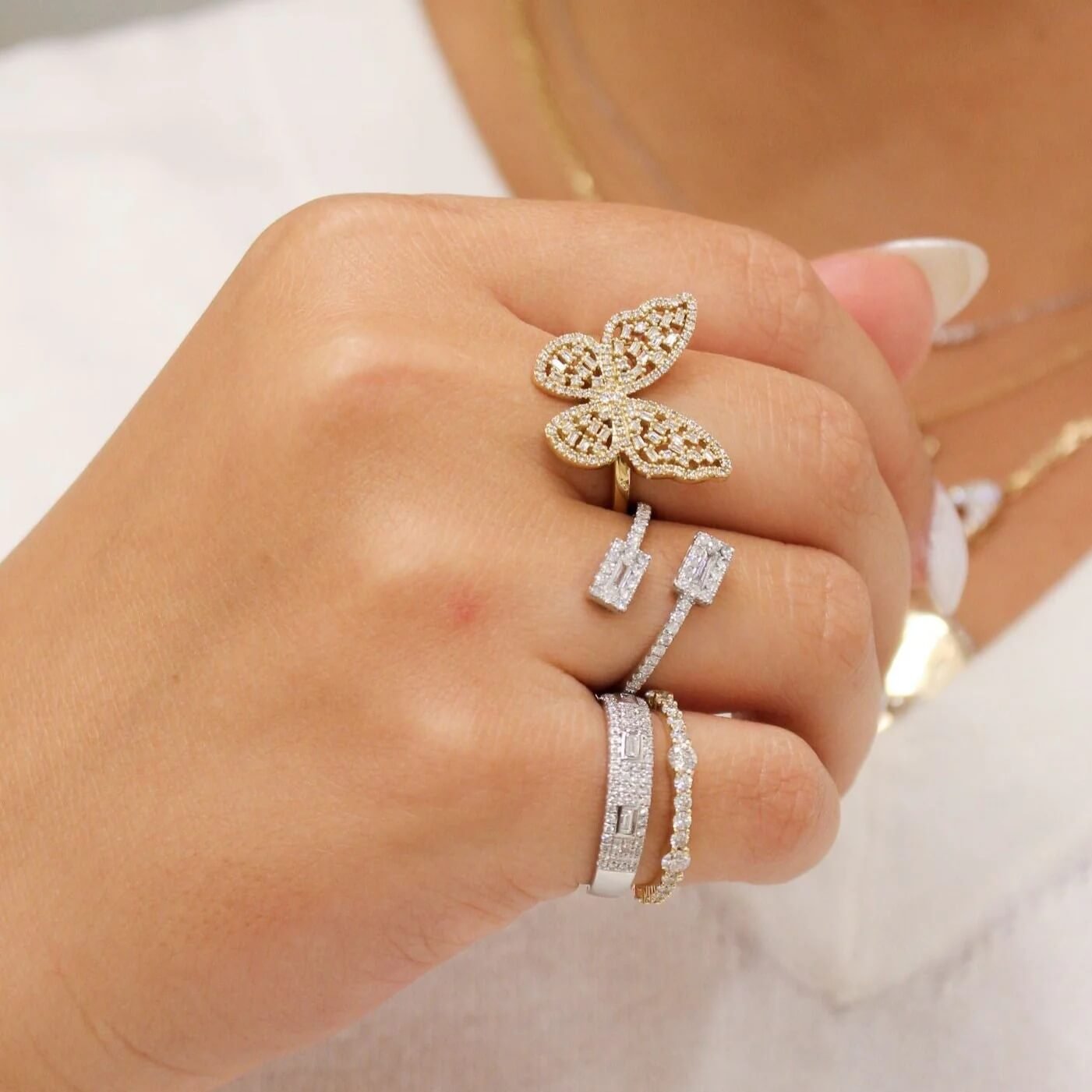 gold-diamond-butterfly-ring