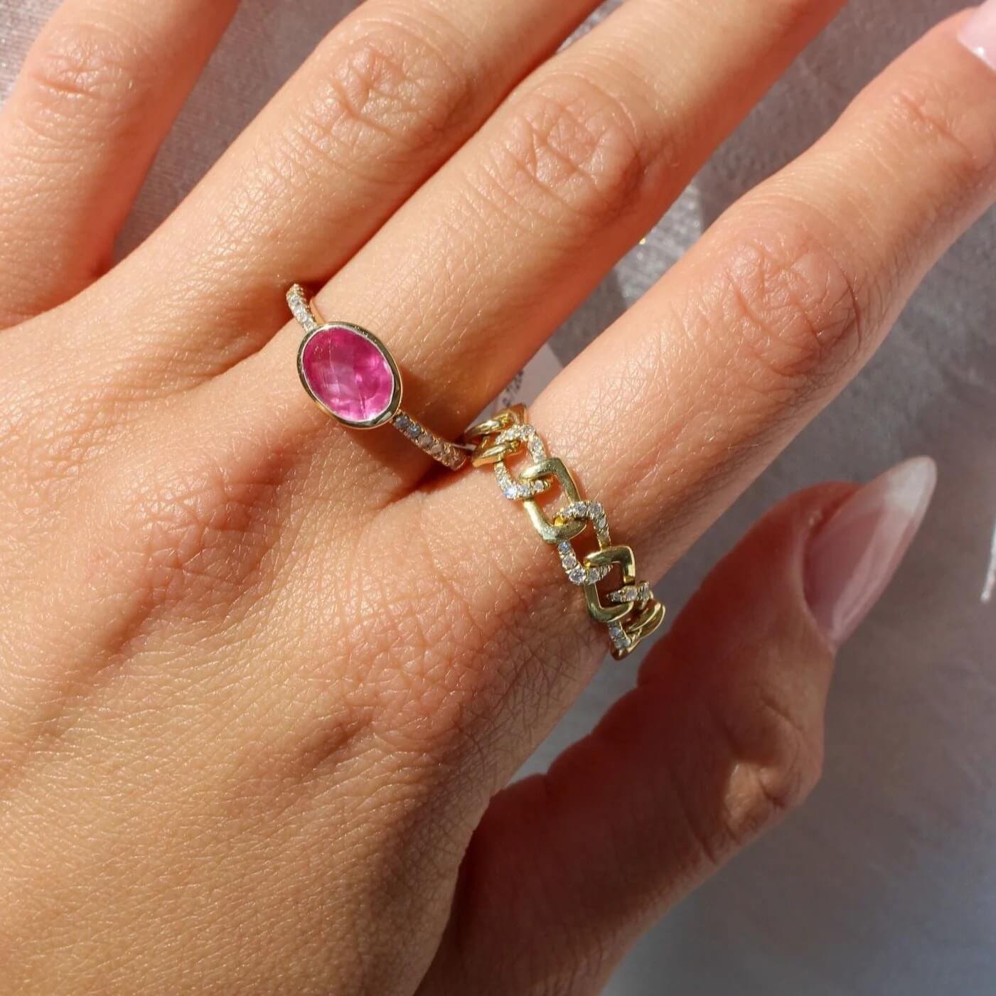 gold-diamond-oval-ruby-ring