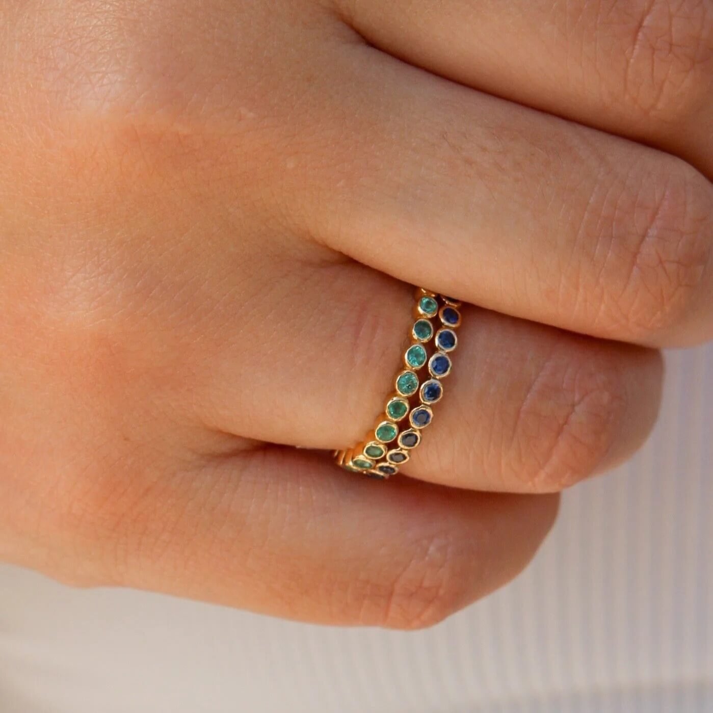 gold-emerald-bezel-eternity-ring