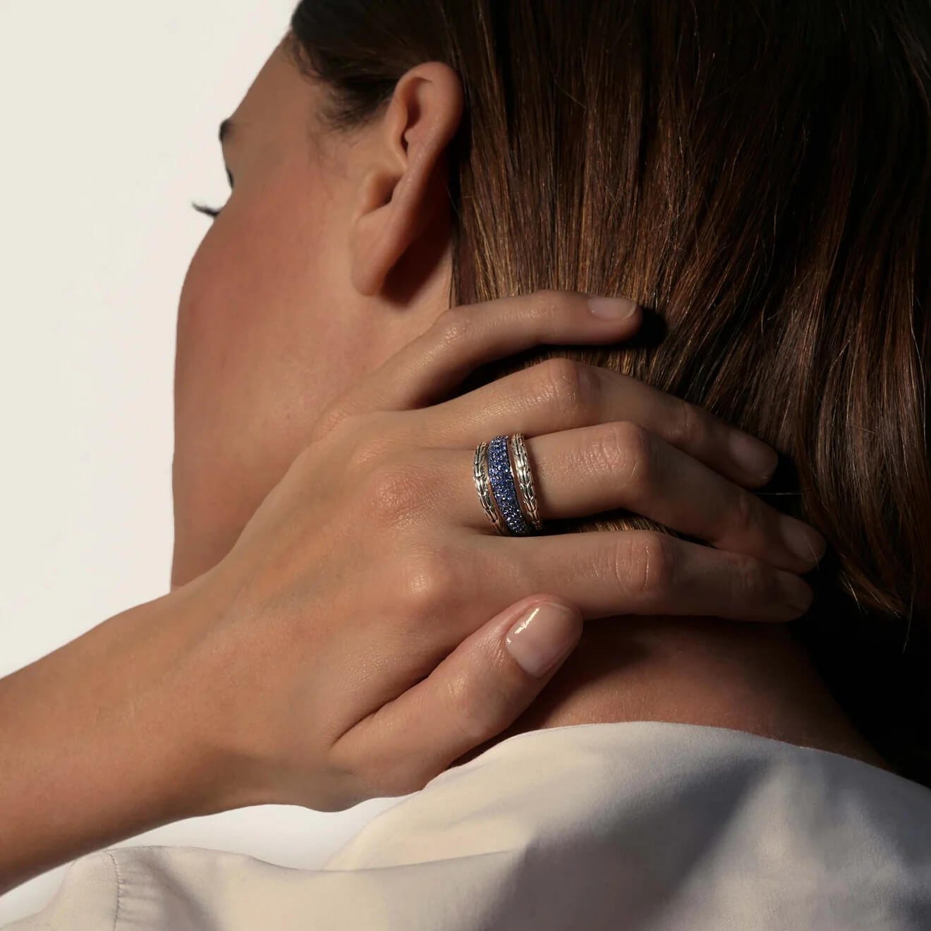 carved-multiband-ring-with-sapphires